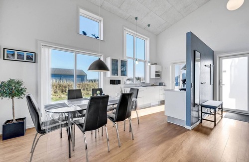 Sondervig House | Lovely home in Ringkøbing with WiFi
