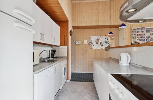 Houvig Strand House | Lovely home in Ringkøbing with WiFi