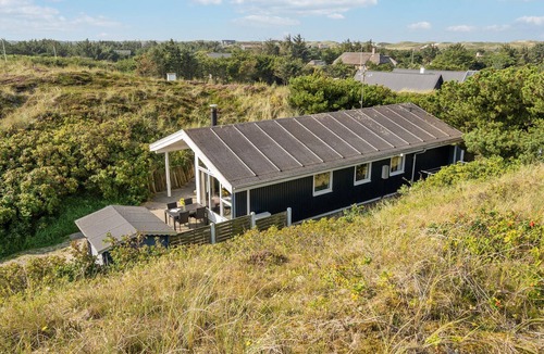 Houvig Strand House | Lovely home in Ringkøbing with WiFi