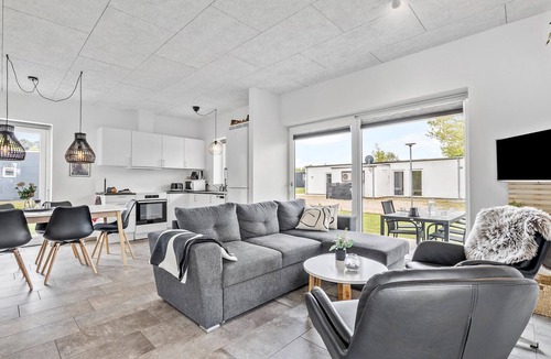 Ringkobing House | Lovely home in Ringkøbing with kitchen