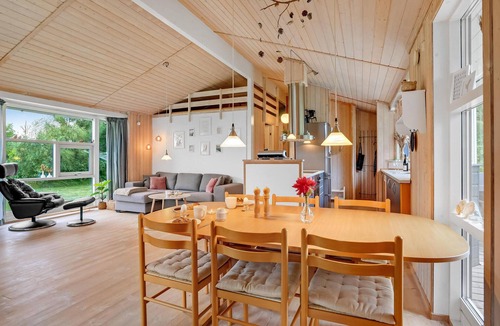 Kramnitse House | Lovely home in Rødby with kitchen