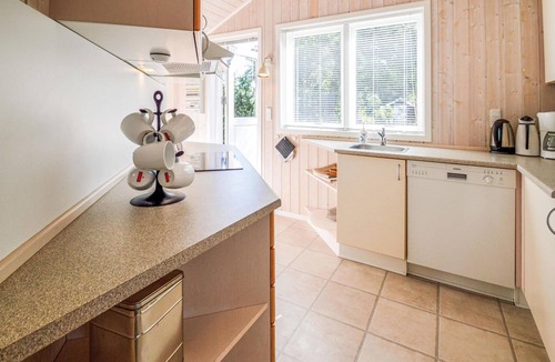 Kramnitse House | Lovely home in Rødby with kitchen