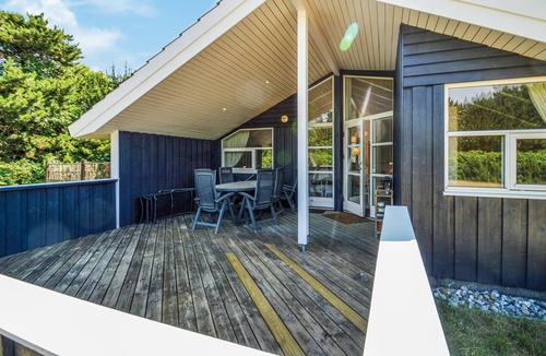 Kramnitse House | Lovely home in Rødby with kitchen