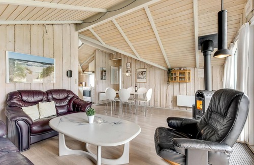 Bolilmark House | Lovely home in Rømø with kitchen