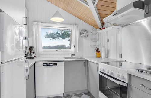 Bolilmark House | Lovely home in Rømø with kitchen