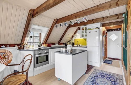 Rømø Kirkeby House | Lovely home in Rømø with kitchen