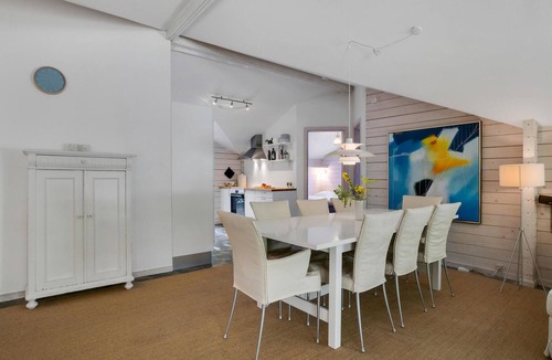 Ronde House | Lovely home in Rønde with kitchen