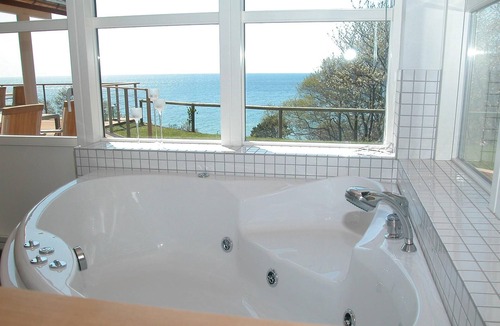 Ronne House | Lovely home in Rønne with kitchen