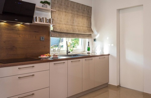 Drnis House | Lovely home in Siveric with sauna