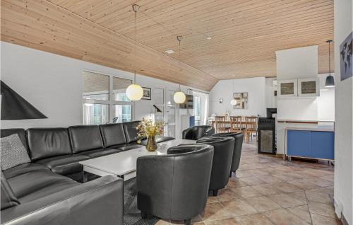 Skjern House | Lovely Home In Skjern With Sauna