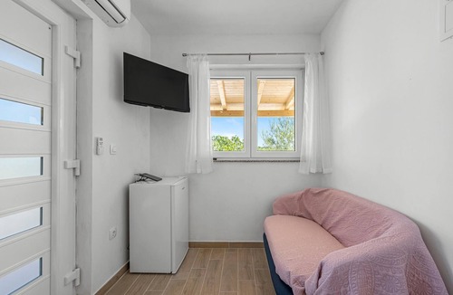 Skradin House | Lovely home in Skradin with WiFi