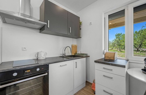 Skradin House | Lovely home in Skradin with WiFi