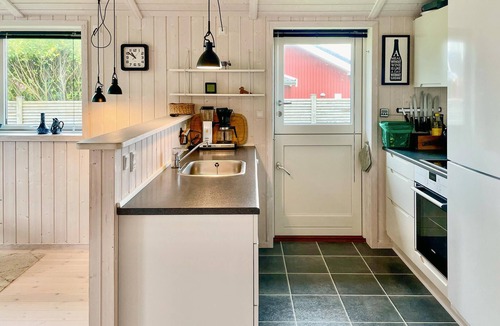 Store Kongsmark House | Lovely home in Slagelse with kitchen