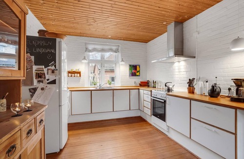 Sønderborg House | Lovely home in Sønderborg with kitchen