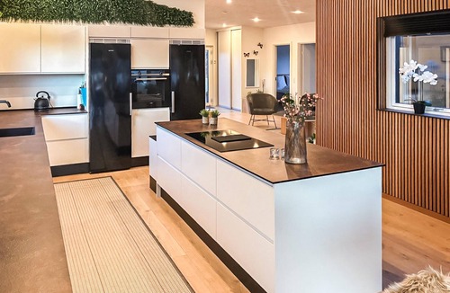 Lihme House | Lovely home in Spøttrup with WiFi