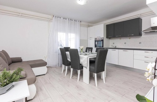 Suhovare House | Lovely home in Suhovare