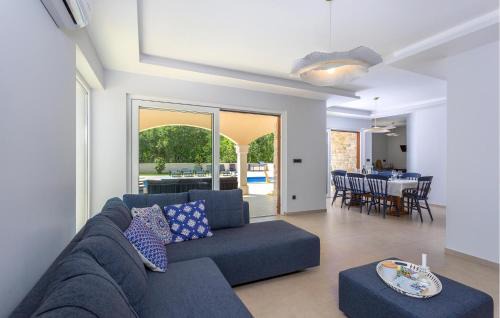 Sveti Vid Dobrinjski House | Lovely Home In Sveti Viddobrinjski With Wifi
