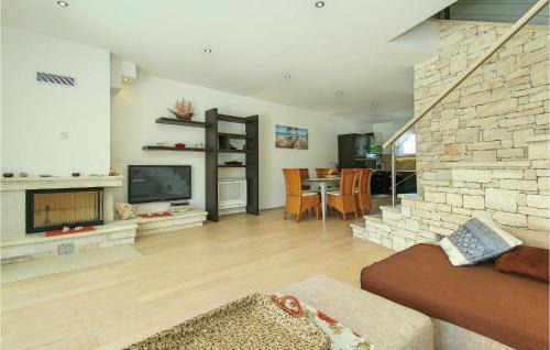 Krizine House | Lovely Home In Svivan