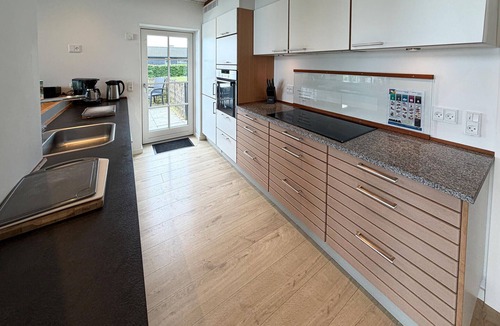 Mommark Strand House | Lovely home in Sydals with WiFi