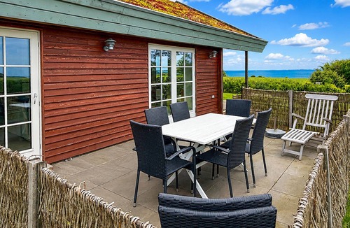 Mommark Strand House | Lovely home in Sydals with WiFi