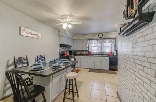 Springfield House | Lovely Home in the Heart of Springfield