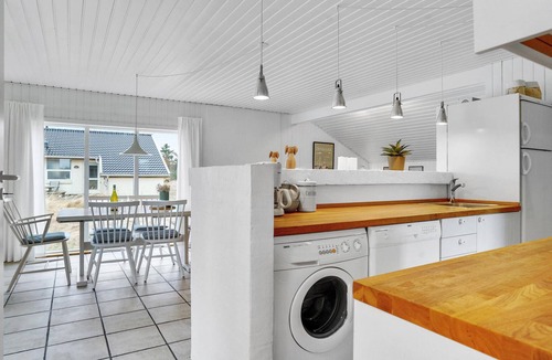 Sønder Vorupør House | Lovely home in Thisted with WiFi