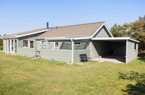 Vorupør House | Lovely home in Thisted with kitchen