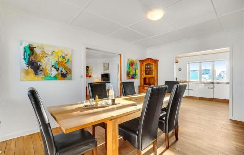Thyboron House | Lovely Home In Thyborøn With Kitchen