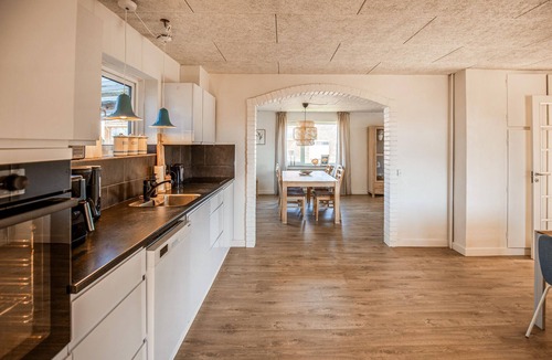 Thyboron House | Lovely home in Thyborøn with WiFi