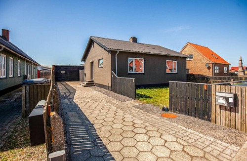 Thyboron House | Lovely home in Thyborøn with WiFi
