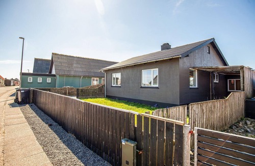 Thyboron House | Lovely home in Thyborøn with WiFi