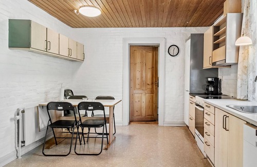 Hvidbjerg House | Lovely home in Thyholm with WiFi