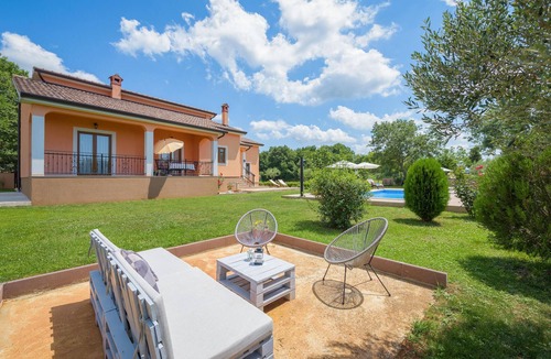 Tinjan House | Lovely home in Tinjan