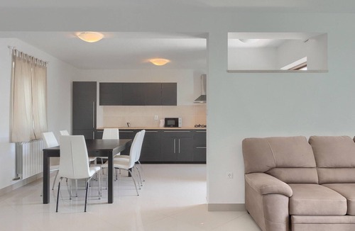 Kringa House | Lovely home in Tinjan