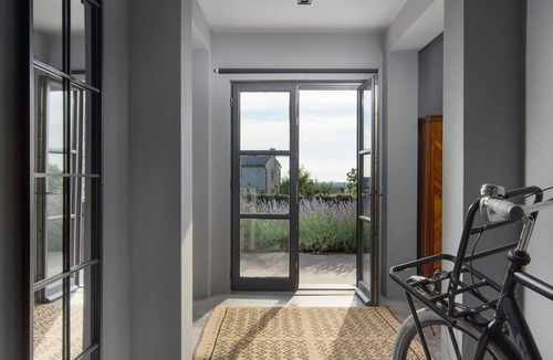 Tinjan House | Lovely home in Tinjan