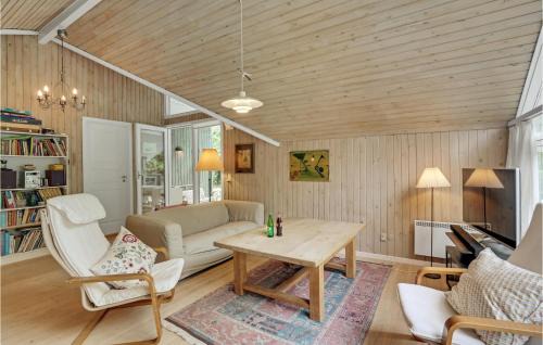 Tisvildeleje House | Lovely Home In Tisvildeleje With Wifi