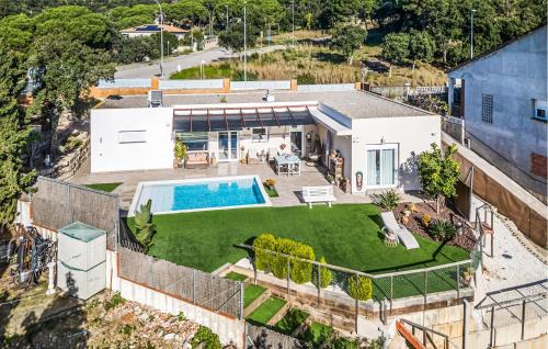 Tordera House | Lovely Home In Tordera