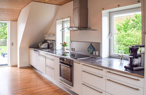 Lohals House | Lovely home in Tranekær with kitchen