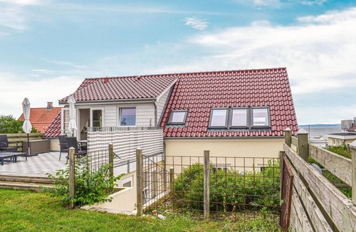 Lohals House | Lovely home in Tranekær with kitchen
