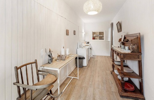 Tremblay House | Lovely home in Tremblay with kitchen