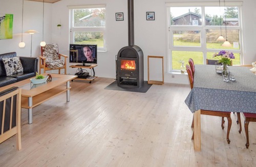 Sønder Nissum House | Lovely home in Ulfborg with WiFi