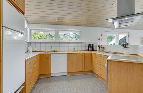 Nørre Fjand House | Lovely home in Ulfborg with kitchen