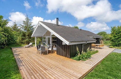Nørre Fjand House | Lovely home in Ulfborg with kitchen