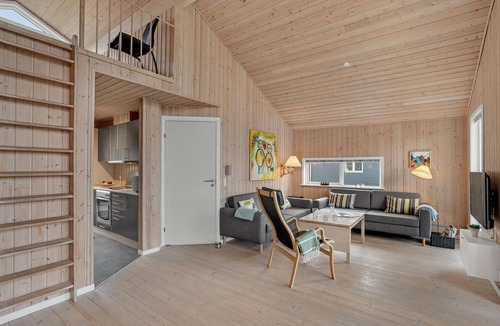 Nørre Fjand House | Lovely home in Ulfborg with WiFi
