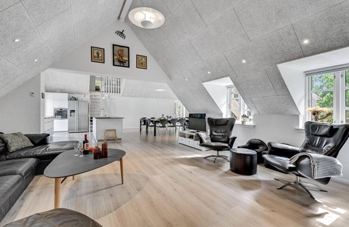 Øhuse House | Lovely home in Ulfborg with sauna