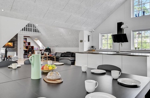 Øhuse House | Lovely home in Ulfborg with sauna