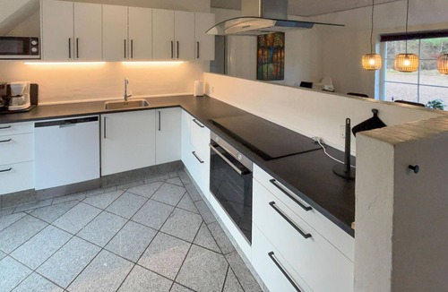 Øhuse House | Lovely home in Ulfborg with sauna