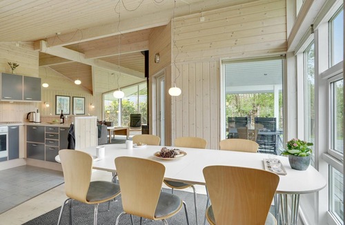 Bøtø By House | Lovely home in Væggerløse with sauna