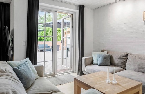 Bøtø By House | Lovely home in Væggerløse with sauna
