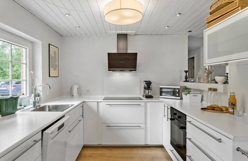 Bøtø By House | Lovely home in Væggerløse with sauna